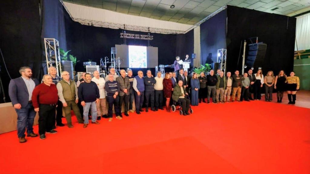 Imagen del acto de hermanamiento entre Cervera de Pisuerga y Villablino