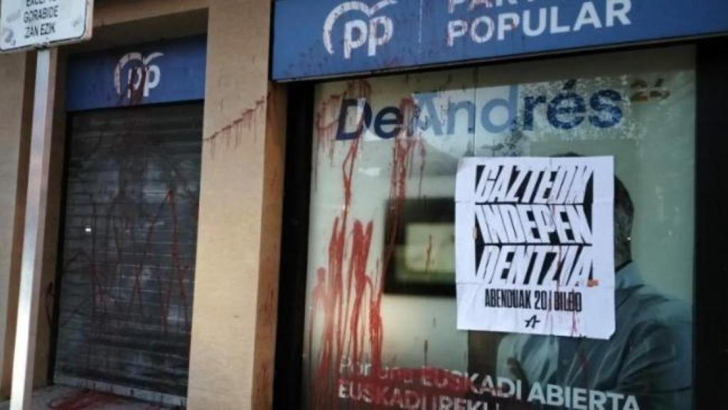 Sede del PP vasco vandalizada.