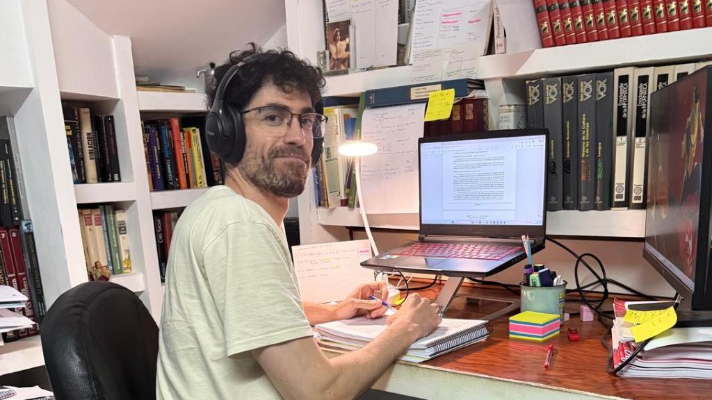 Juan Pallaruelo (33), opositor zaragozano.