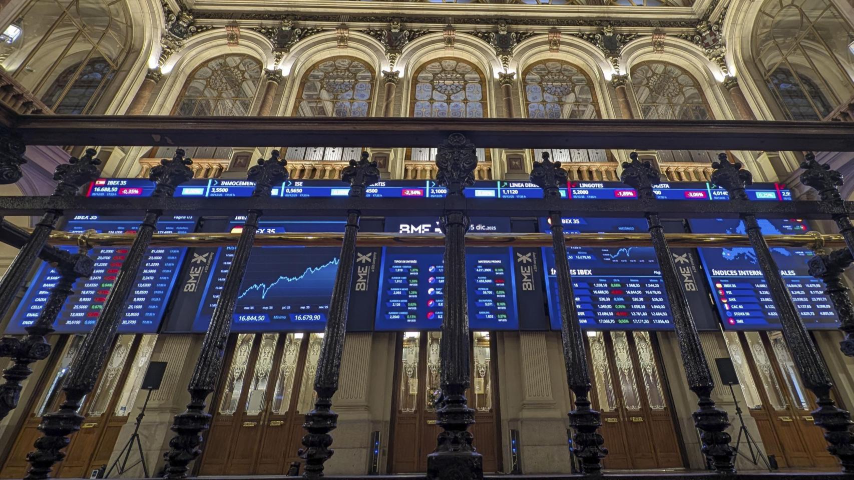 Interior del Palacio de la Bolsa de Madrid.