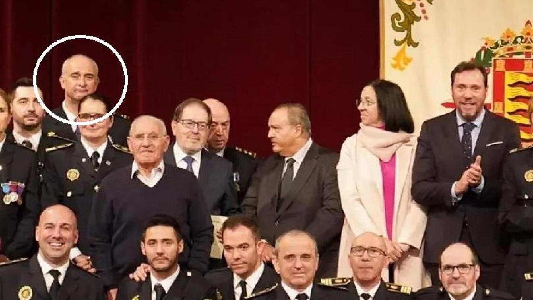 Acto del Día de la Policía del año 2022, presidido por Óscar Puente, en el que Luis F., ahora en prisión, fue nombrado guardia urbano de honor