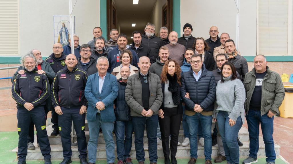 Visita de los trabajadores al colegio de Massanasa.