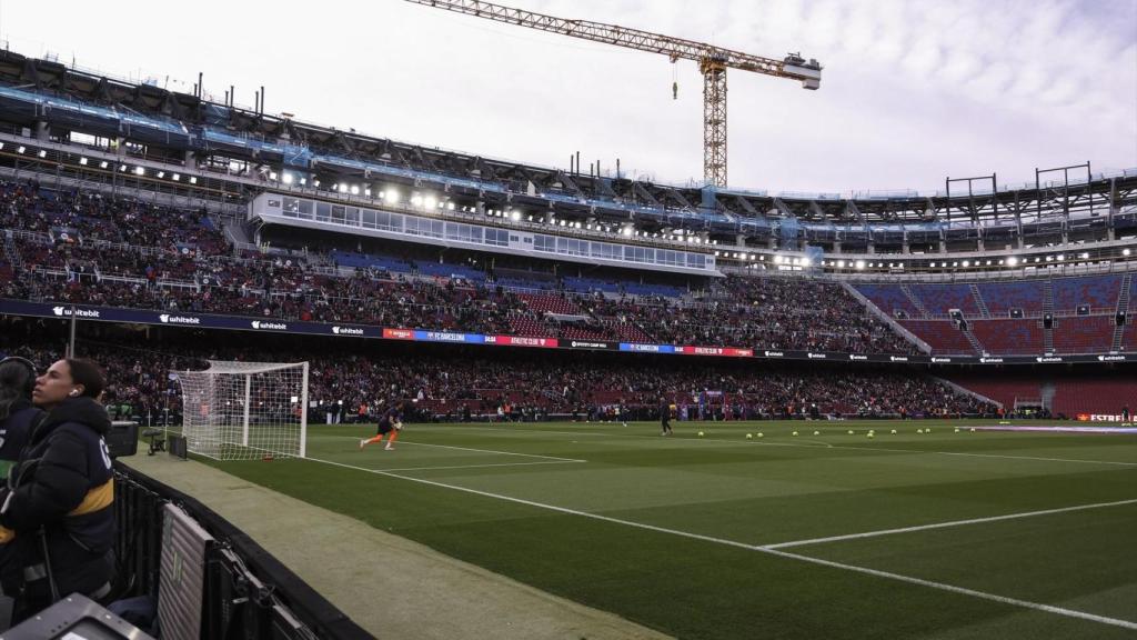 El Camp Nou acogiendo un partido del Barça a pesar de las obras