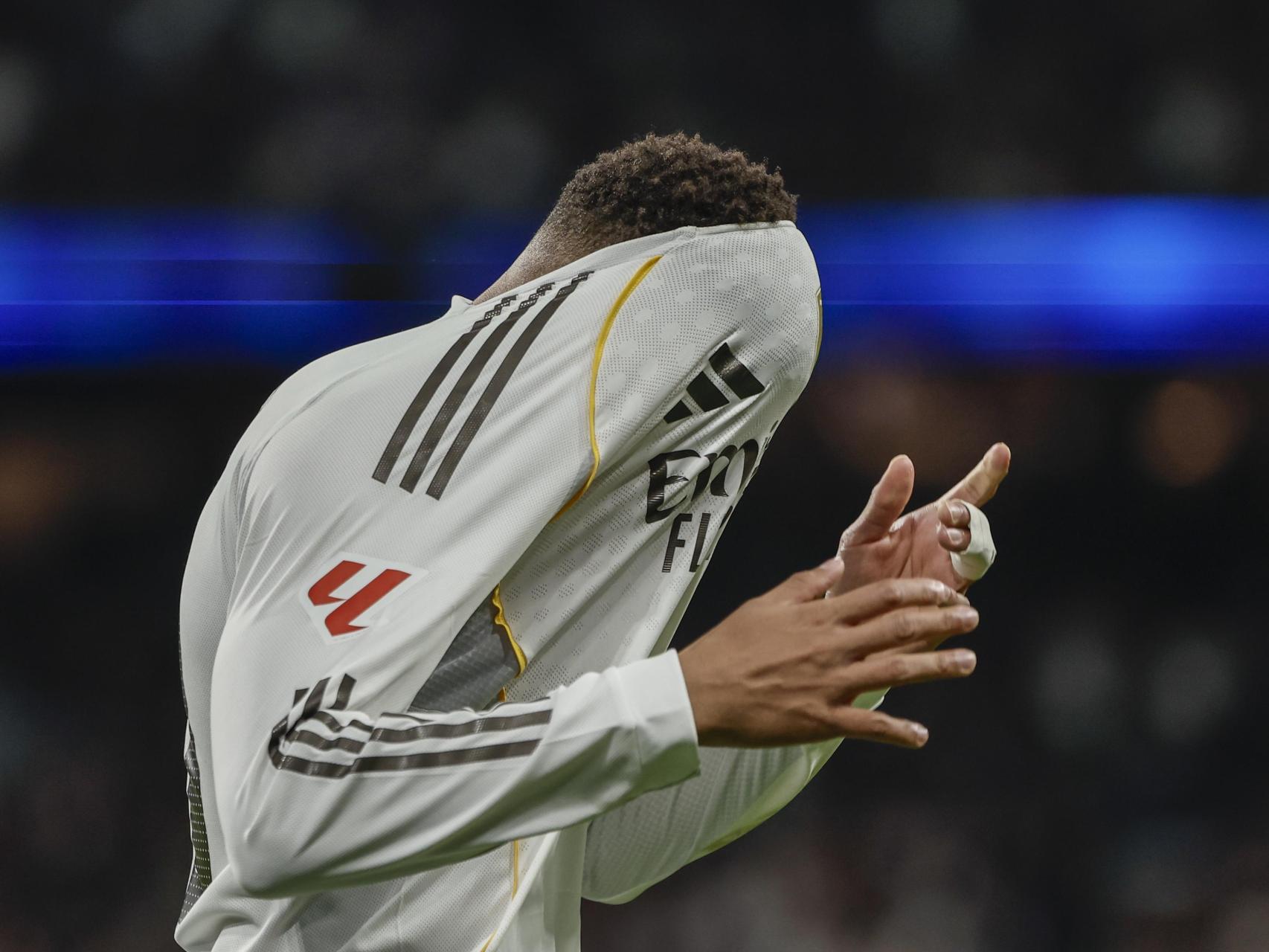 Kylian Mbappé se lamenta en el partido ante el Celta.