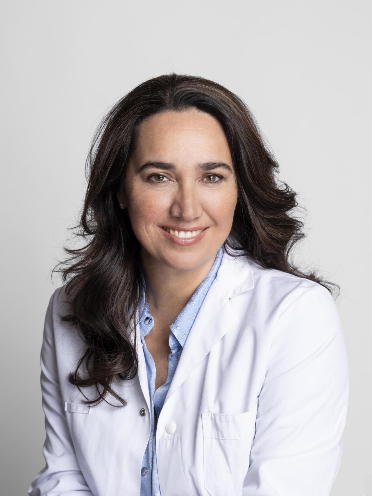 Alexandra Henríquez está especializada en salud mamaria.