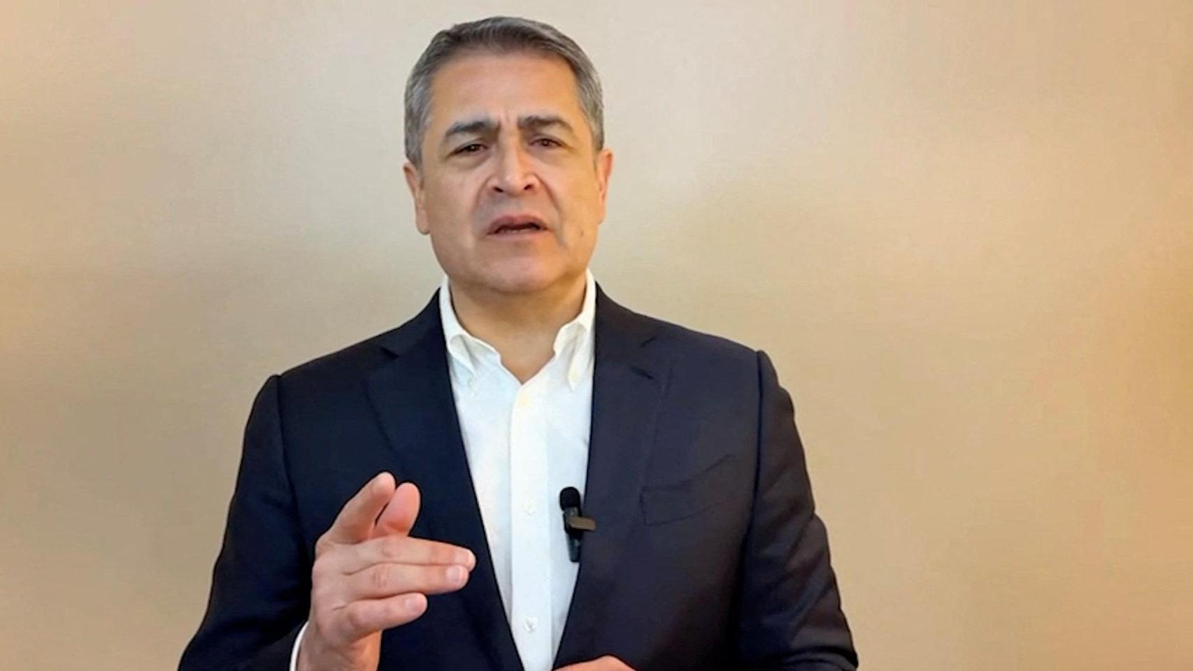 El expresidente de Honduras, Juan Orlando Hernández, en un vídeo difundido tras ser indultado por Trump.
