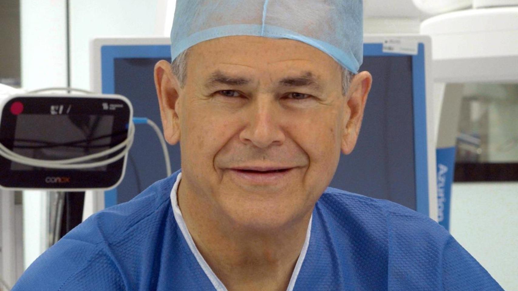 Dr. García del Olmo, Jefe de Departamento de Cirugía en el Hospital Universitario Fundación Jiménez Díaz. Director de la Unidad de Terapia Celular del IIS-FJD