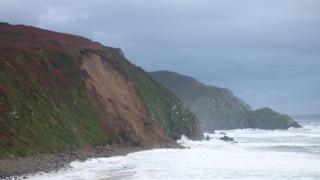 El desprendimiento de tierra en la costa de Valdoviño.