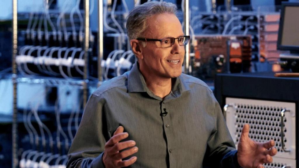 Johny Srouji, directivo de Apple, en una presentación.