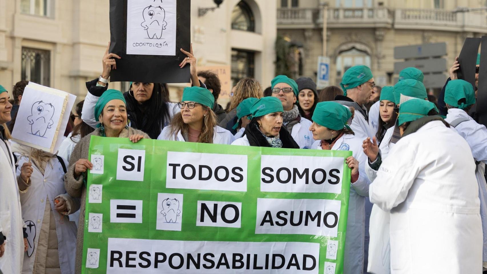 Manifestación de los médicos tras el comienzo de la huelga nacional en Madrid.