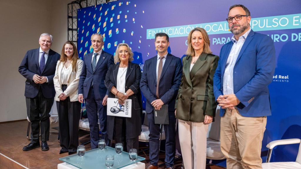 La jornada sobre financiación local ha reunido a varios alcaldes de la provincia de Ciudad Real.