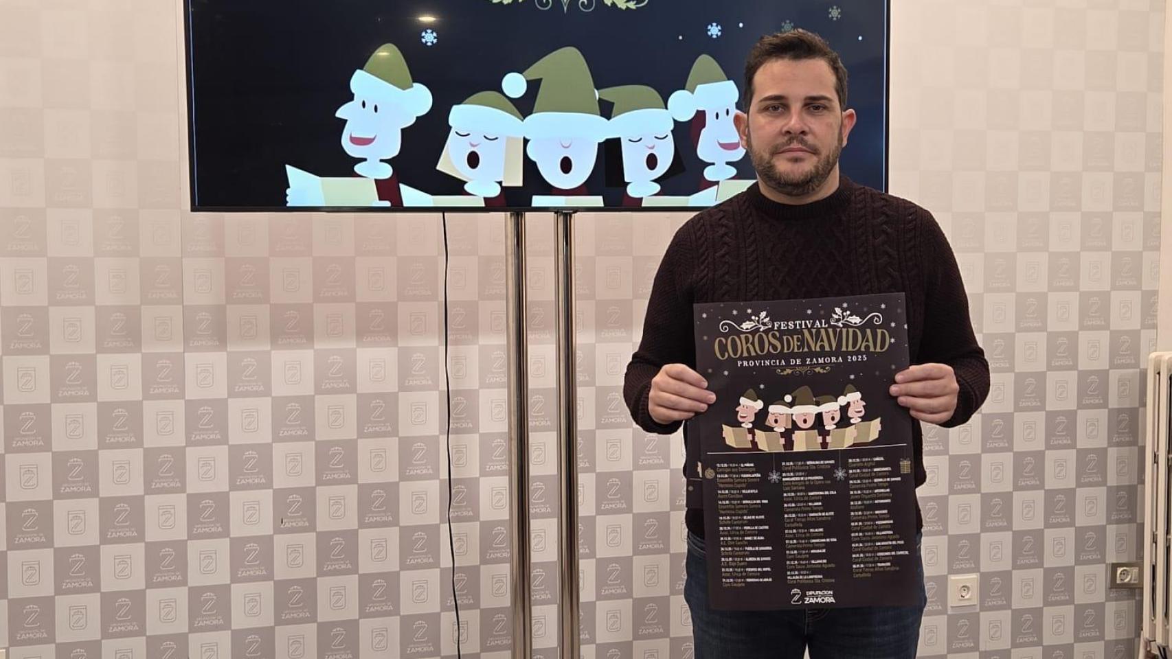 Víctor López de la Parte presenta el Festival Coros de Navidad