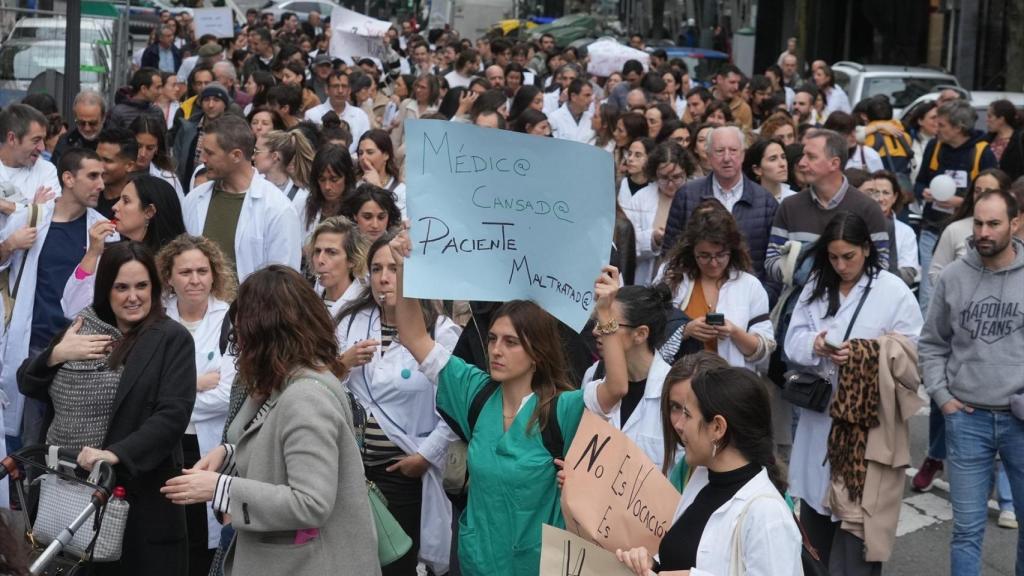 Manifestación tras la huelga médica en País Vasco de este martes 9 de diciembre.
