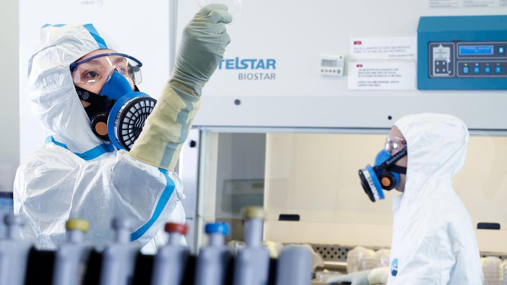 Así es un laboratorio nivel 3 de bioseguridad como el del IRTA CReSA: el centro catalán del que pudo salir la peste porcina