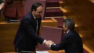 Juanfran Pérez Llorca y Carlos Mazón en Les Corts. Jorge Gil / EP