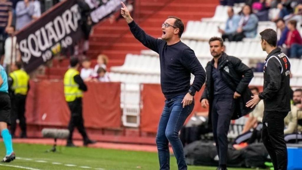 Joseba Etxeberria, durante un Albacete - Mirandés.