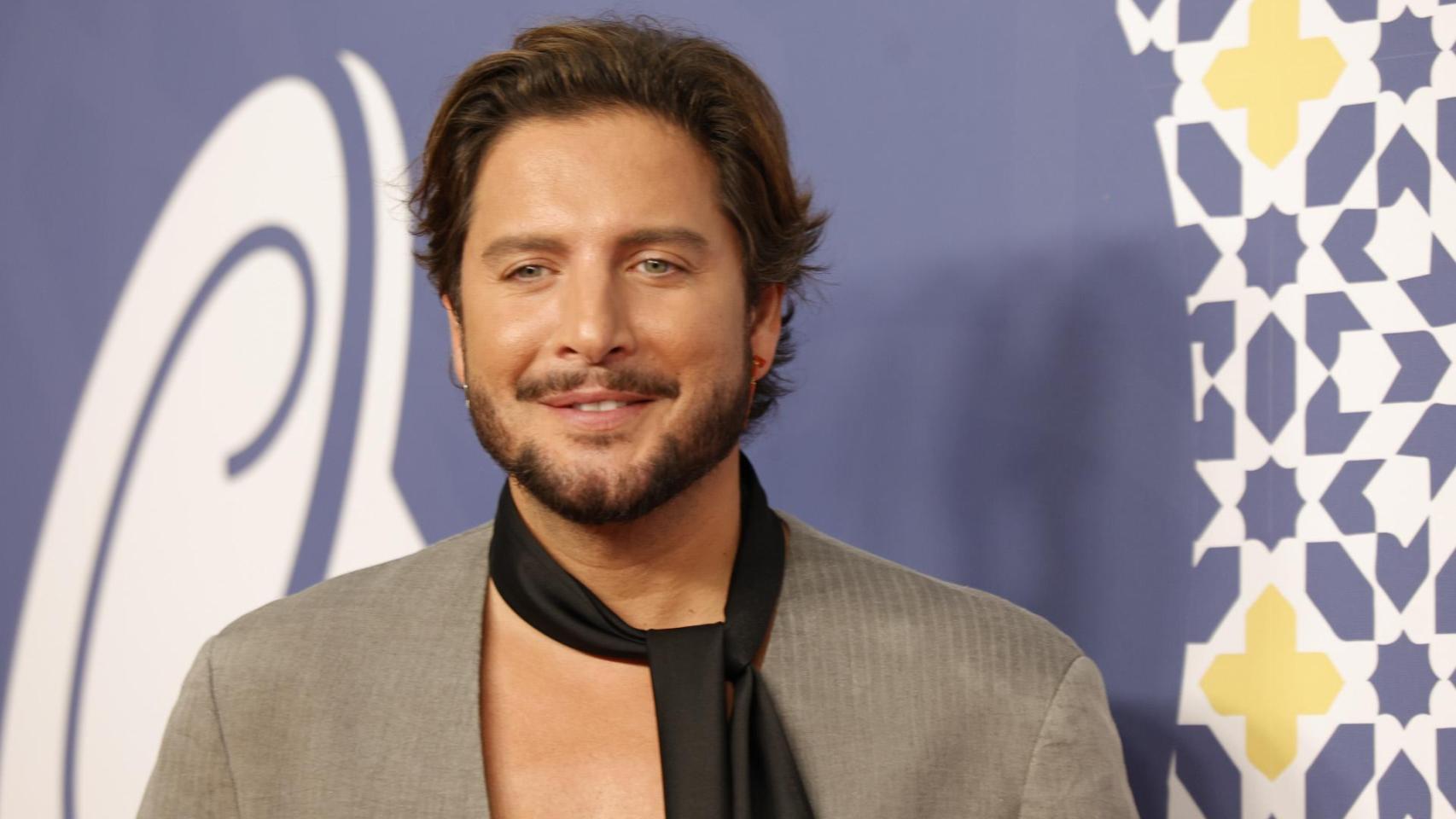 Manuel Carrasco, 44 años