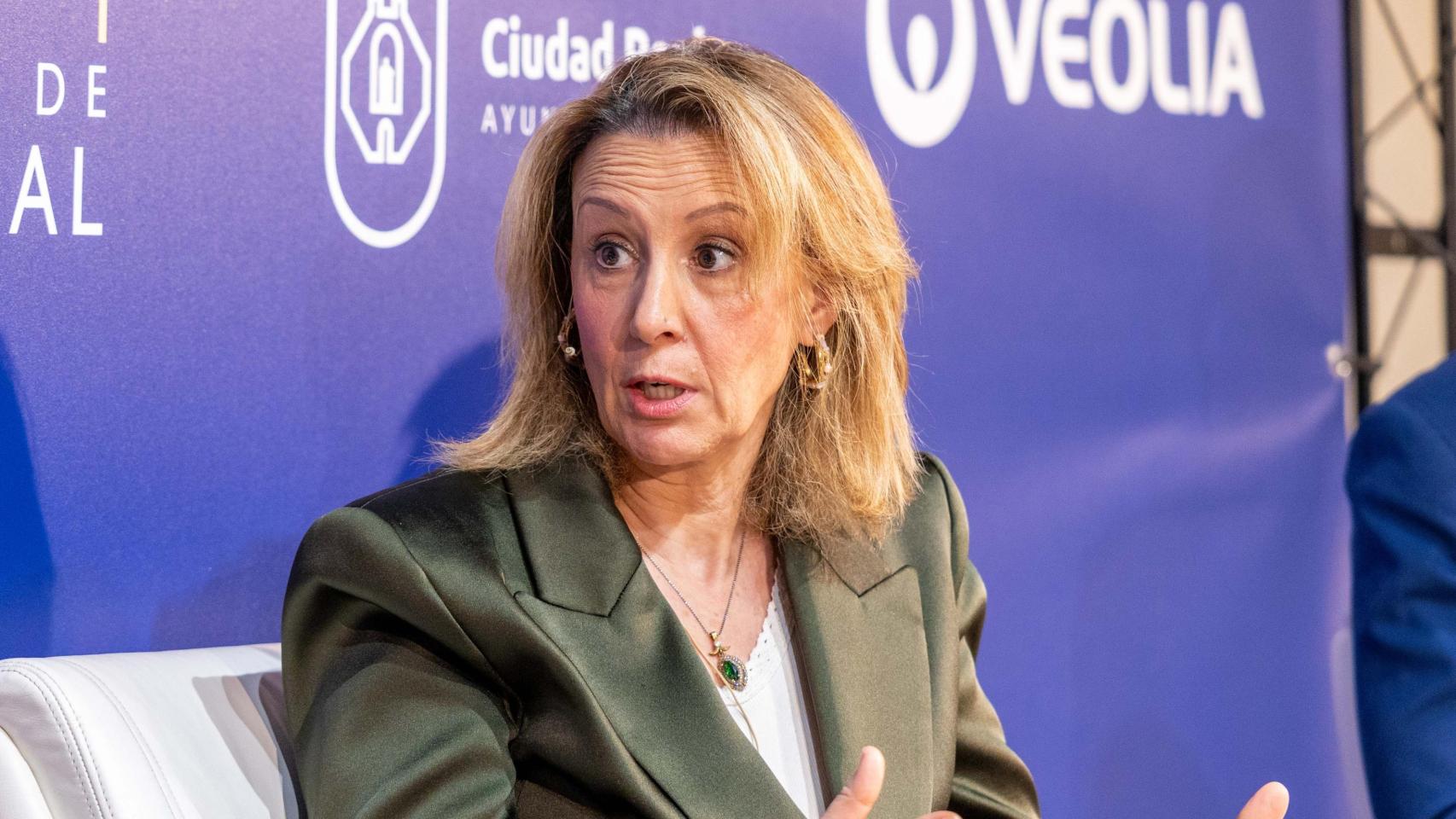 La alcaldesa de Almadén, Raquel Jurado, durante la jornada 'Financiación local e impulso económico: Claves para el futuro de Ciudad Real'. Foto: Javier Longobardo.