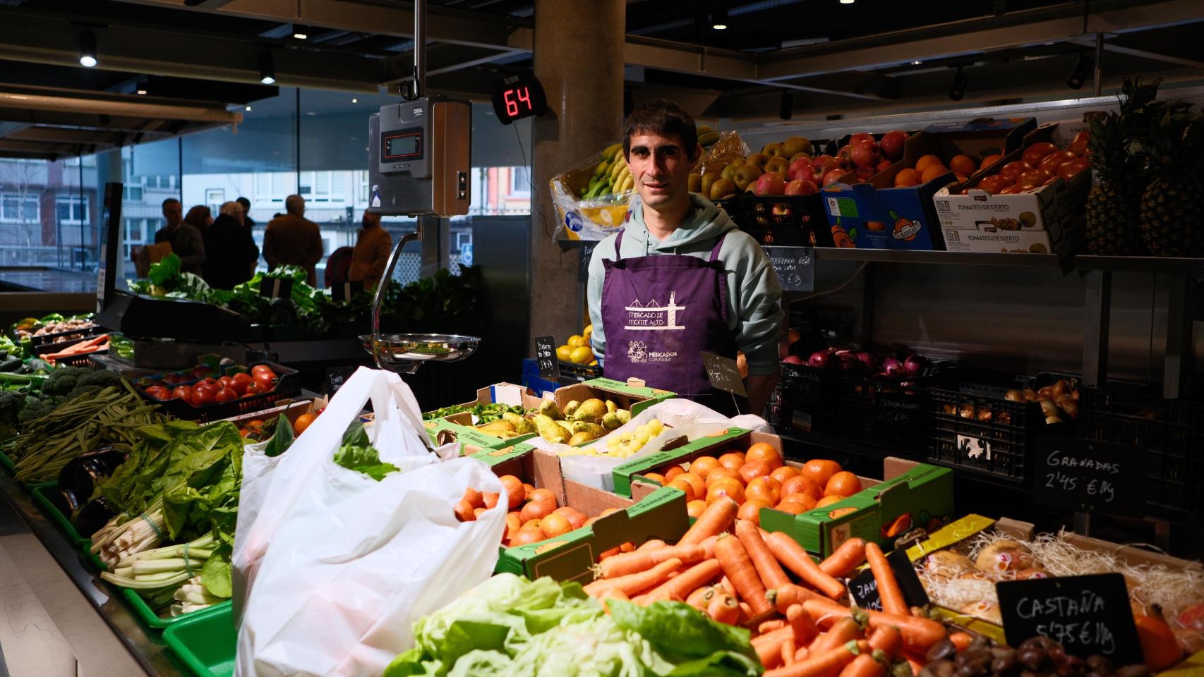 Los placeros de Monte Alto, en A Coruña, vuelven al mercado: Es todo lo que pedimos