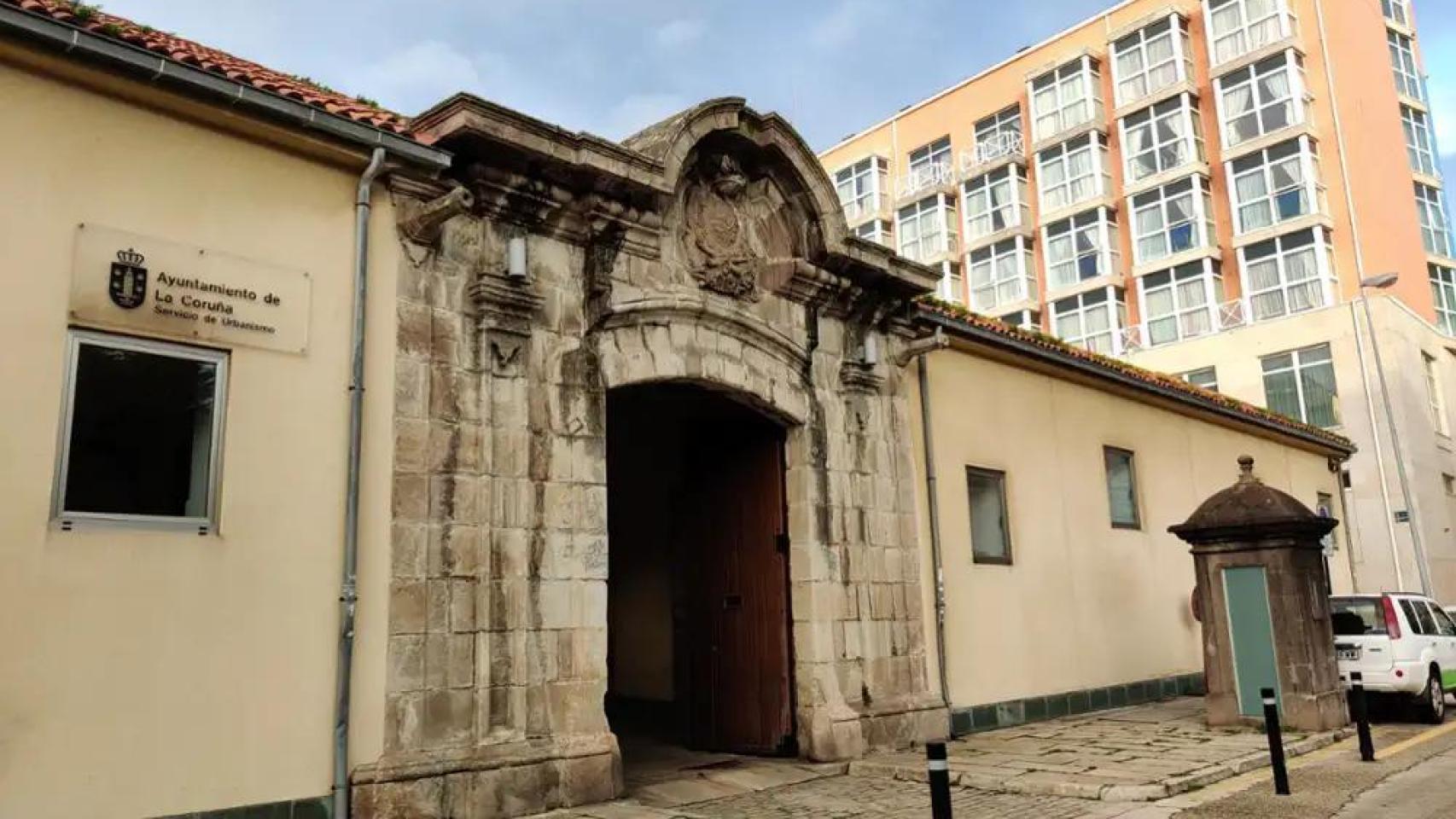 Acceso al edificio de Urbanismo.