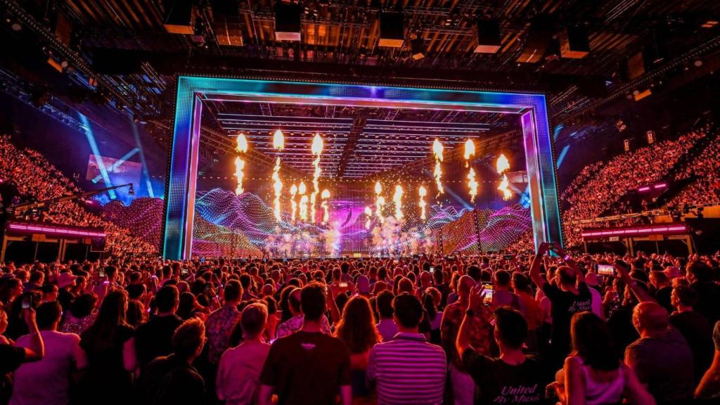 Escenario de la 69ª edición del Festival de Eurovisión en el estadio St. Jakobshalle de Basilea, Suiza.