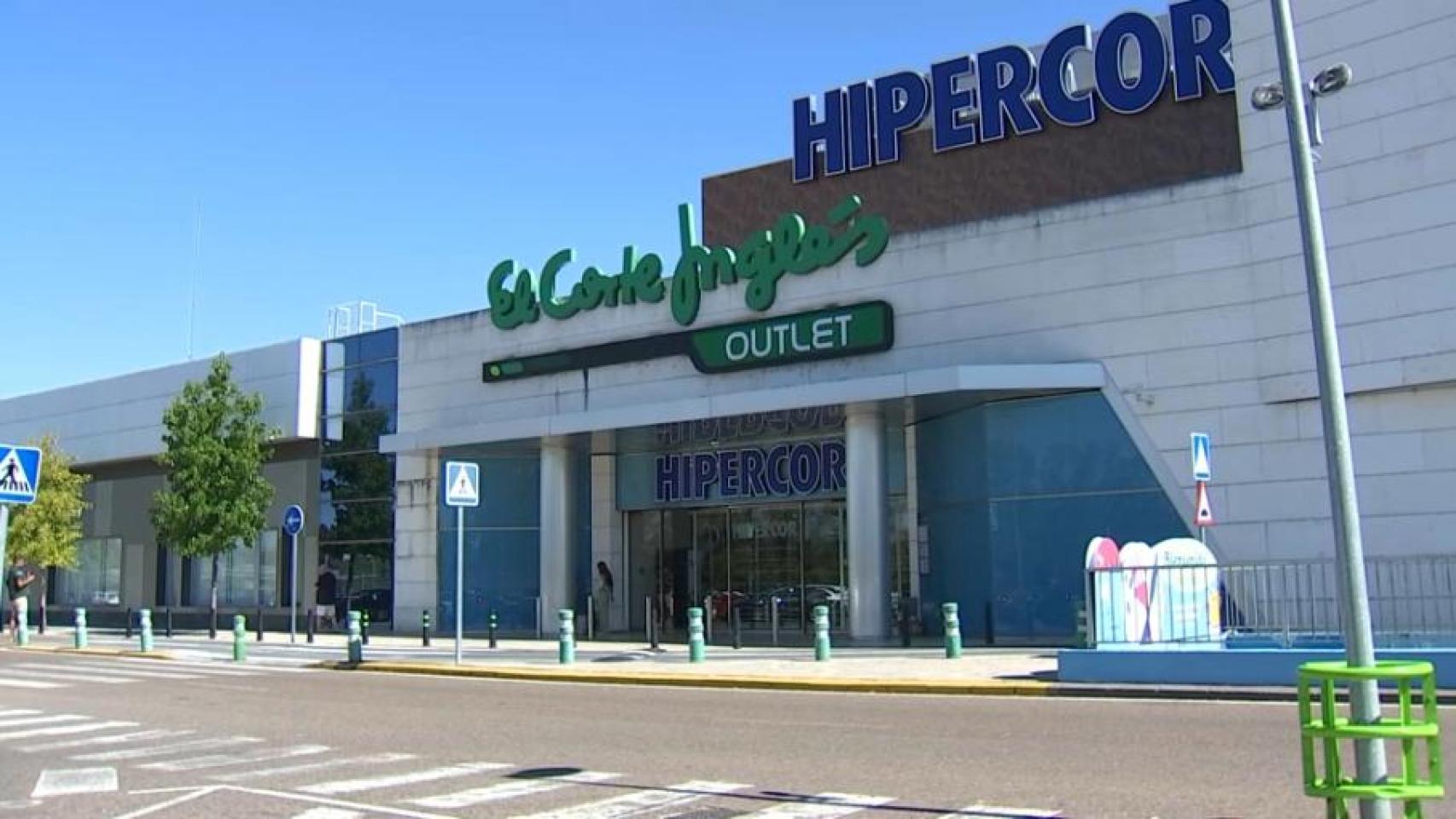Fachada Hipercor.