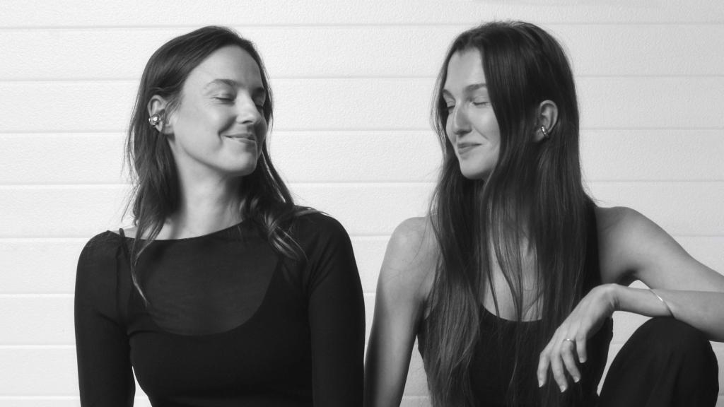 Sofía y Paloma Vega-Penichet, las españolas al frente de Koops.