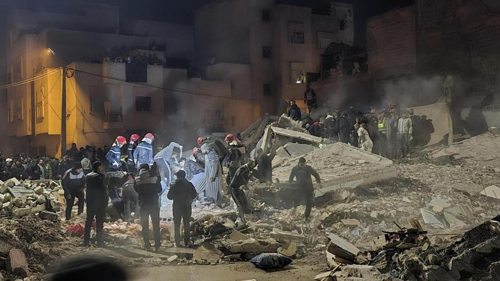 Fotografía que muestra los escombros de los edificios tras el desplome.