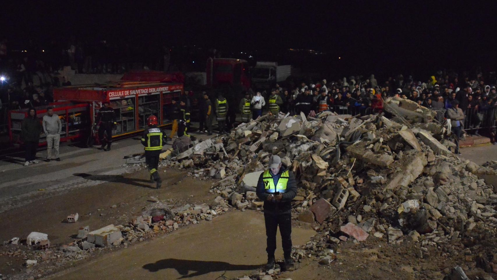 Al menos 22 muertos en el derrumbe de dos edificios en la ciudad ...