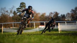 Ismael Fernández junto a Baghi en una competición.