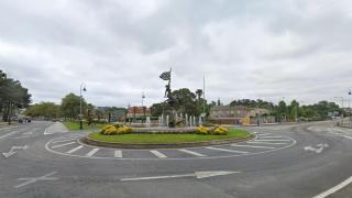 Rotonda entre la Avenida de Europa y Samil.