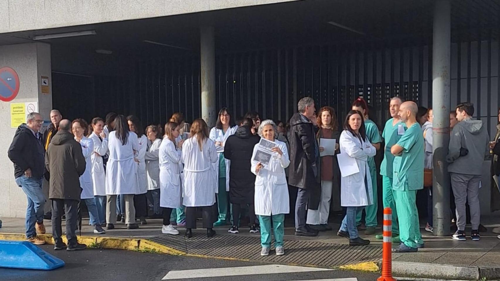 Huelga de médicos en el CHUAC