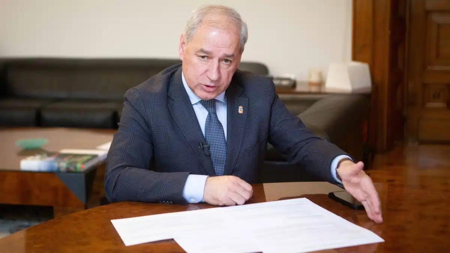 José Tomé presentará su renuncia como presidente de la Diputación de Lugo y dejará sus cargos en el PSOE