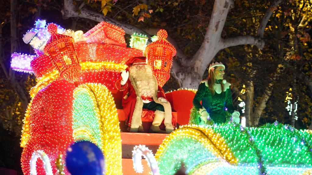 La cabalgata de Papá Noel en Valladolid en su edición de 2024
