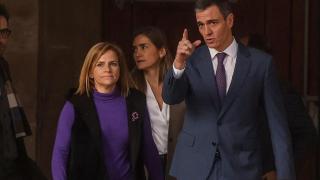 The President of the Government and Secretary General of the PSOE, Pedro Sánchez, with the Secretary for Equality of the PSOE, Pilar Bernabé.