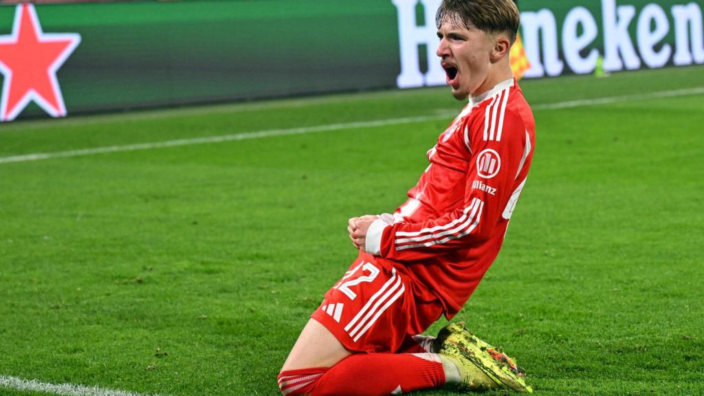 Lennart Karl celebra el gol marcado ante el Sporting CP.