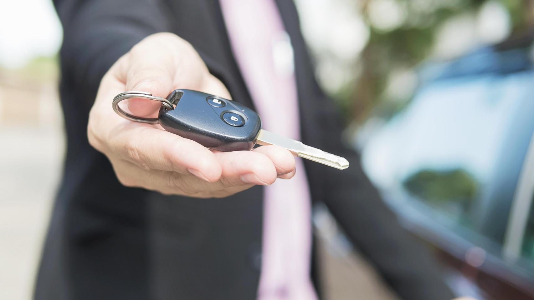 El dueño de una concesionaria cuenta cuánto tarda en importar un coche desde Alemania