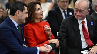 Juanma Moreno, María Jesús Montero y Francisco de la Torre en la presentación de la candidatura de Málaga para ser sede de la Autoridad Aduanera de la UE.