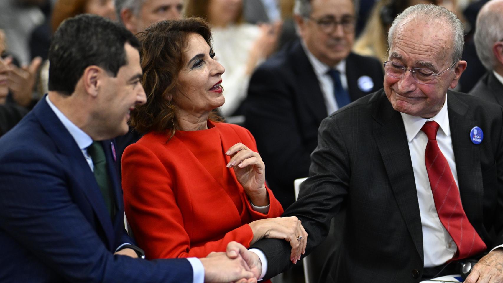 Juanma Moreno, María Jesús Montero y Francisco de la Torre en la presentación de la candidatura de Málaga para ser sede de la Autoridad Aduanera de la UE.