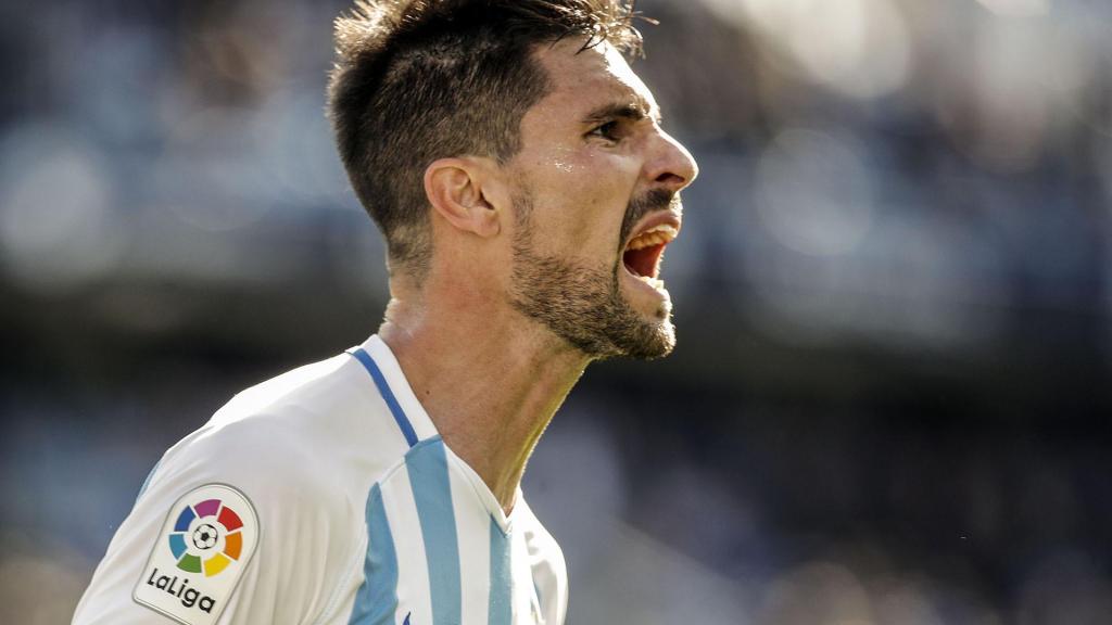 Adrián González, durante un partido contra el Málaga.