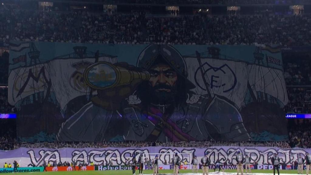 Mosaico en el fondo de animación del Bernabéu en el partido ante el City.