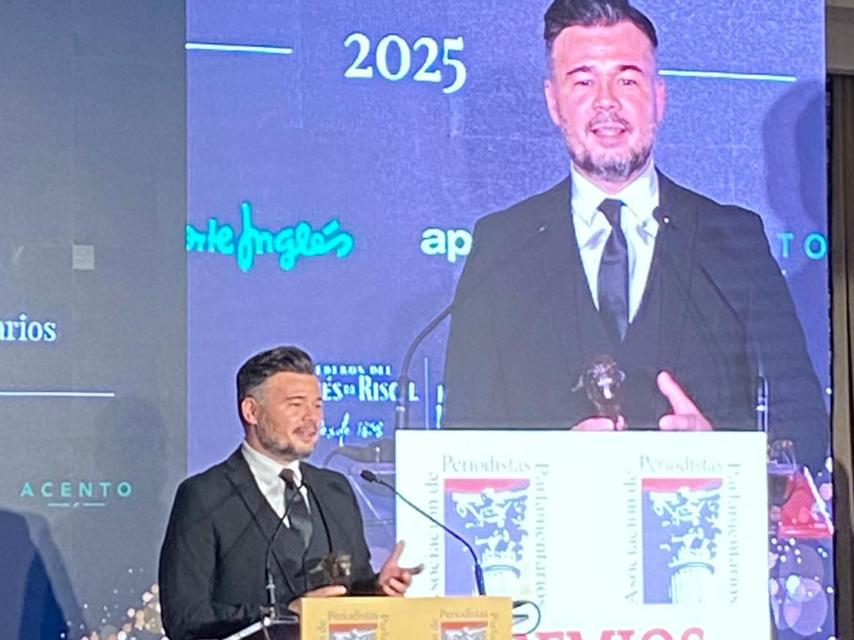 Rufián recibe el premio de mejor azote a la oposición este miércoles en el Hotel Palace