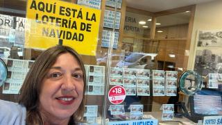 Gloria, empleada de La Favorita, Administración de Lotería de A Coruña