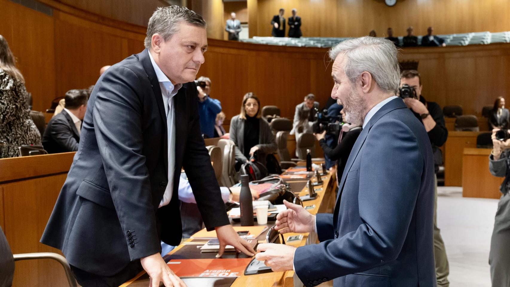 Sabés y Azcón, en el Pleno de este jueves