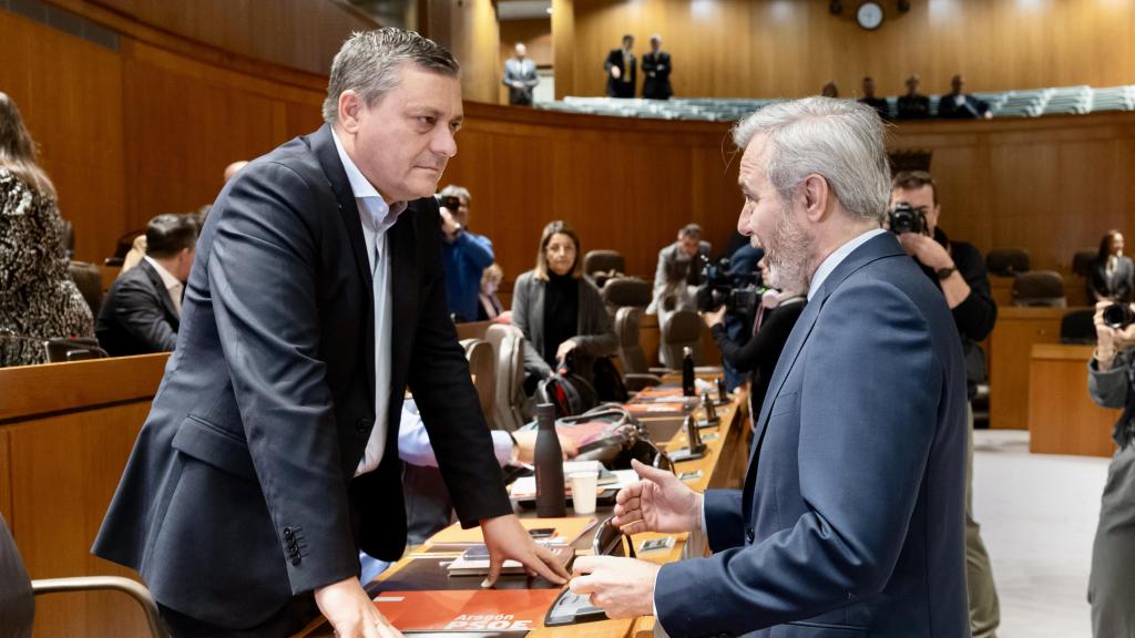 Sabés y Azcón, en el Pleno de este jueves