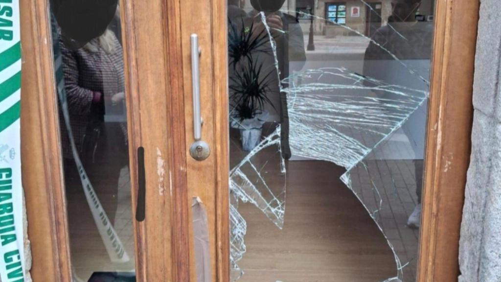Establecimiento comercial de Cangas (Pontevedra) tras el robo