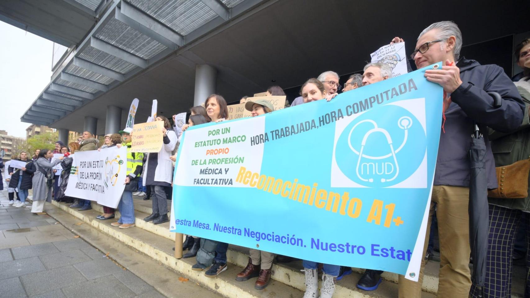 Concentración de médicos este miércoles.