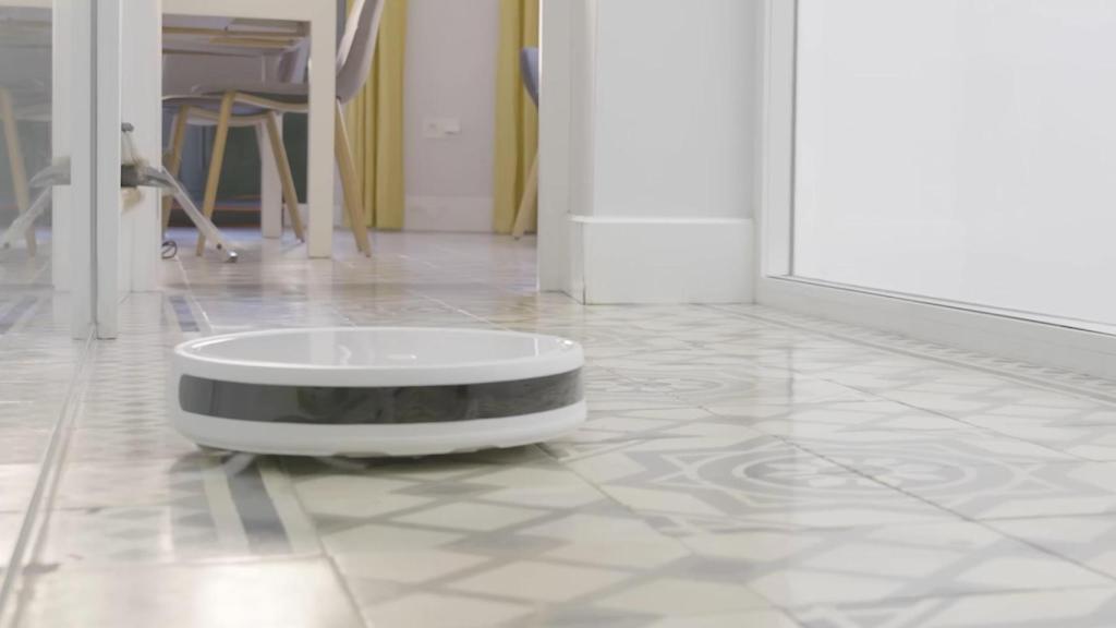 Xiaomi Vacuum E12: el robot aspirador que arrasa con todo ahora cuesta solo 78 €