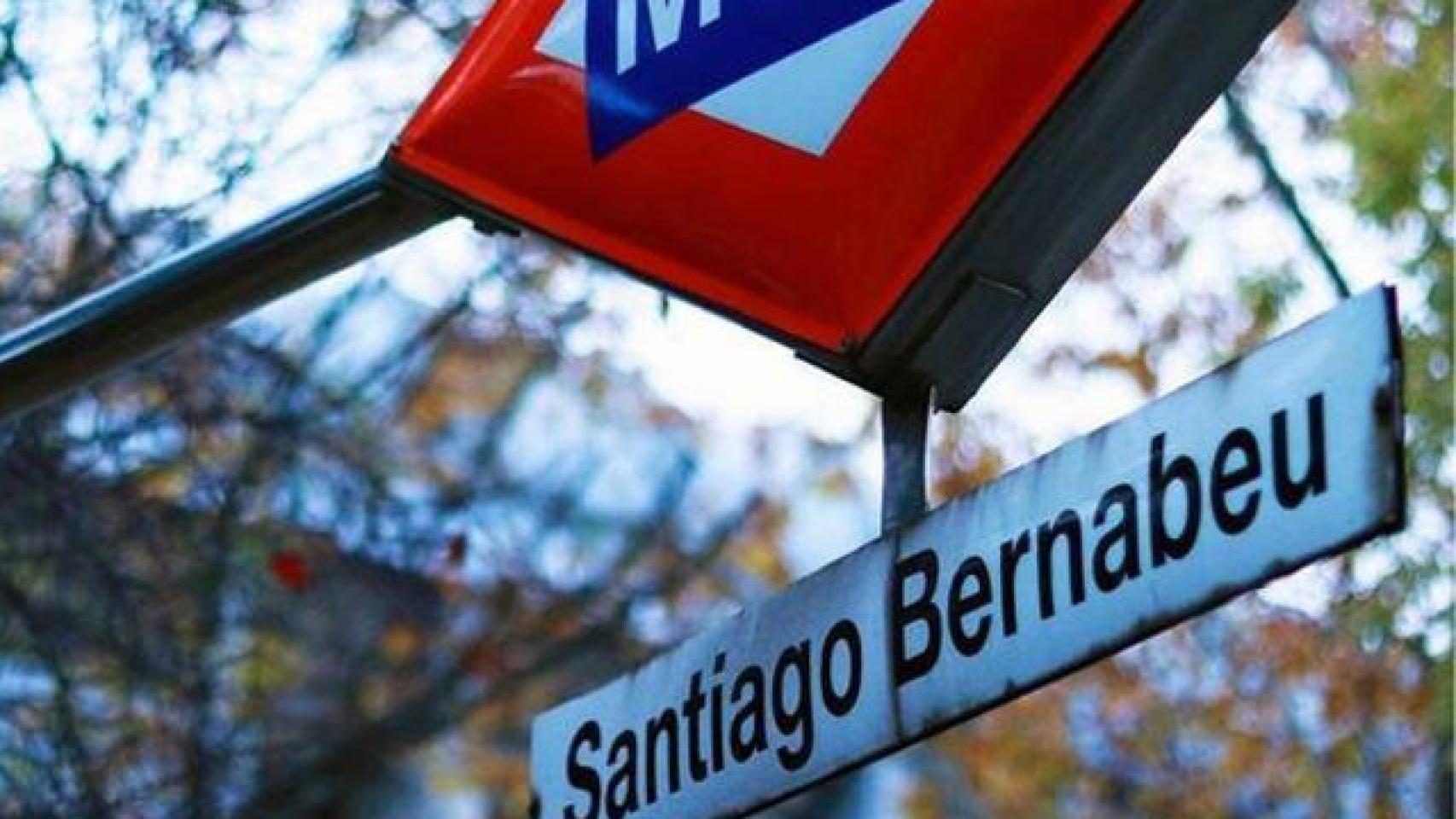 Cartel de la estación de Metro del Santiago Bernabéu.
