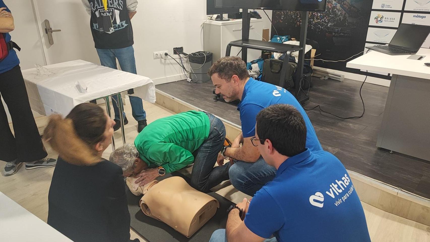 La jornada de formación en RCP de Vithas Málaga.